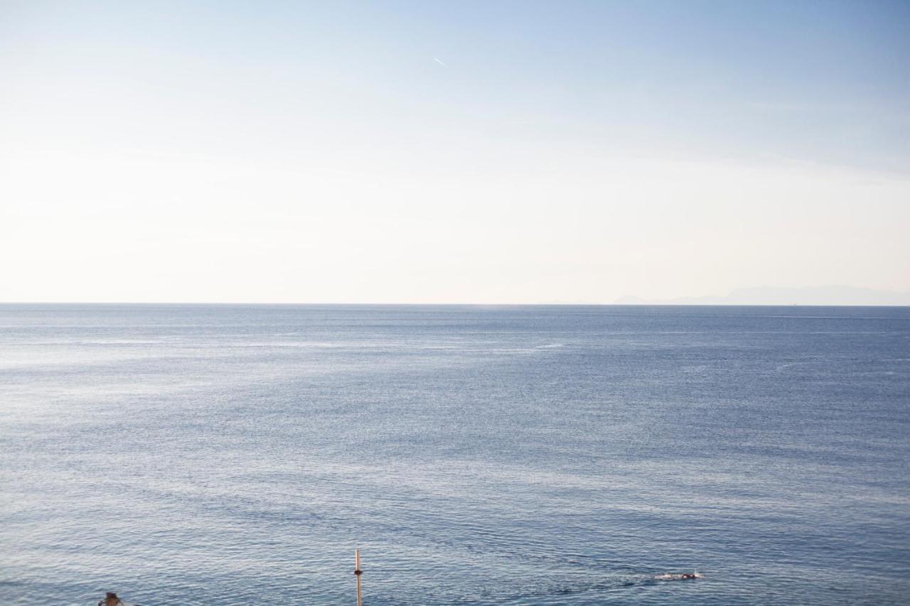 Sea Side Rooms Rhodes City 外观 照片