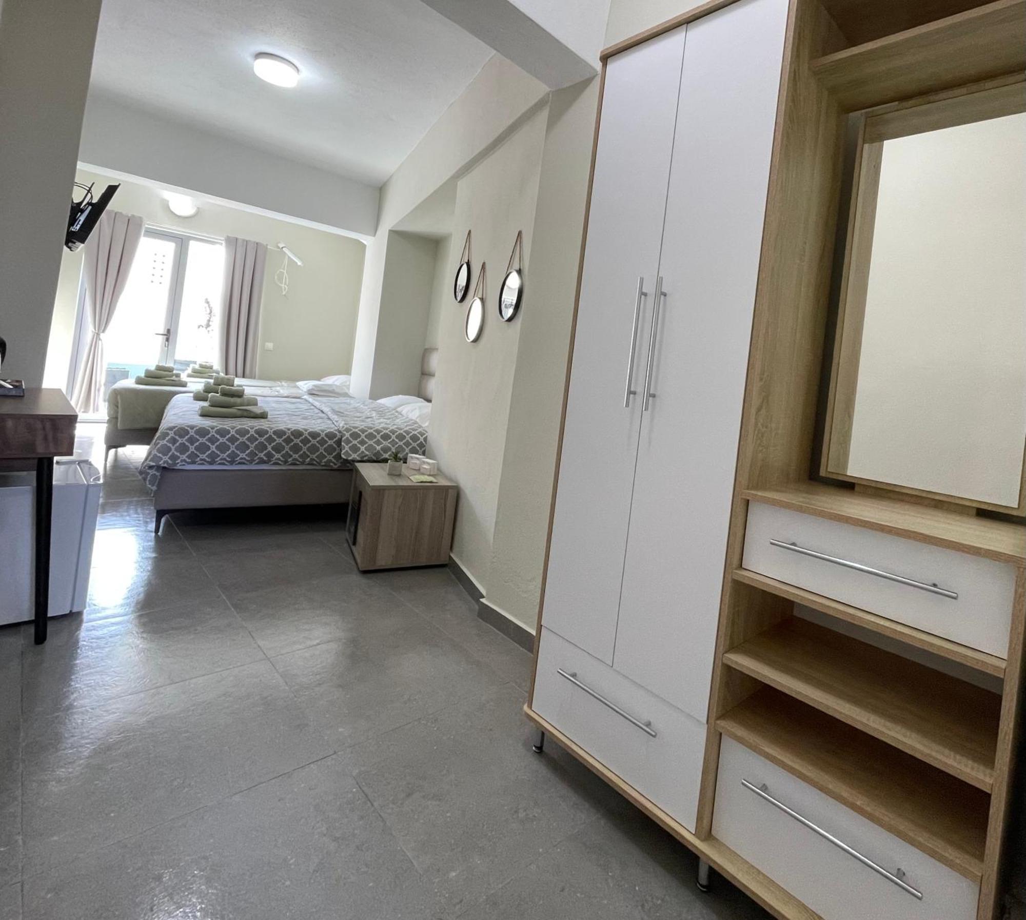 Sea Side Rooms Rhodes City 外观 照片